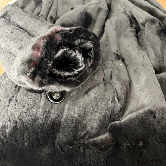 Vintage Black Fur Coat - Picture 5 of 14